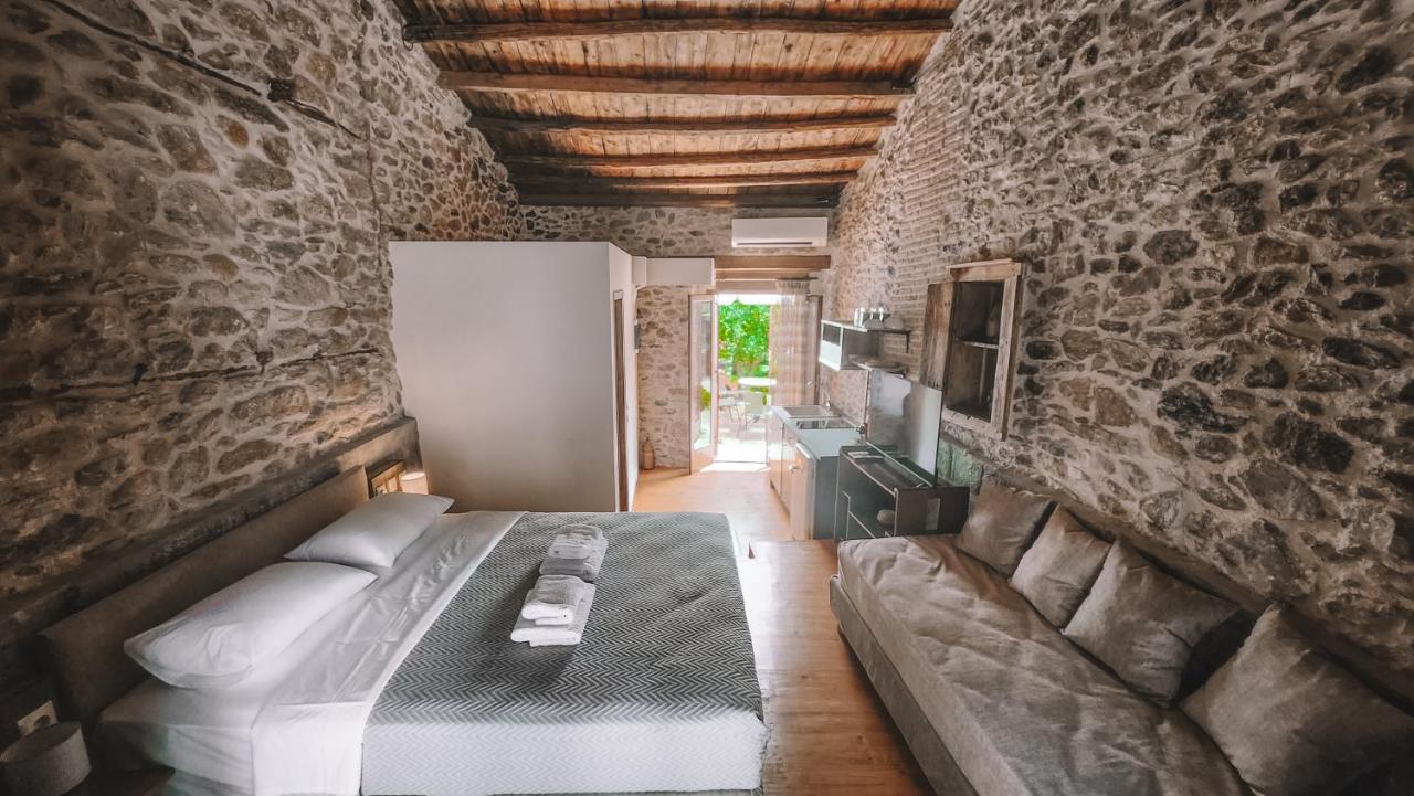 The Cellar Studios - By Avelink Spáta Dış mekan fotoğraf